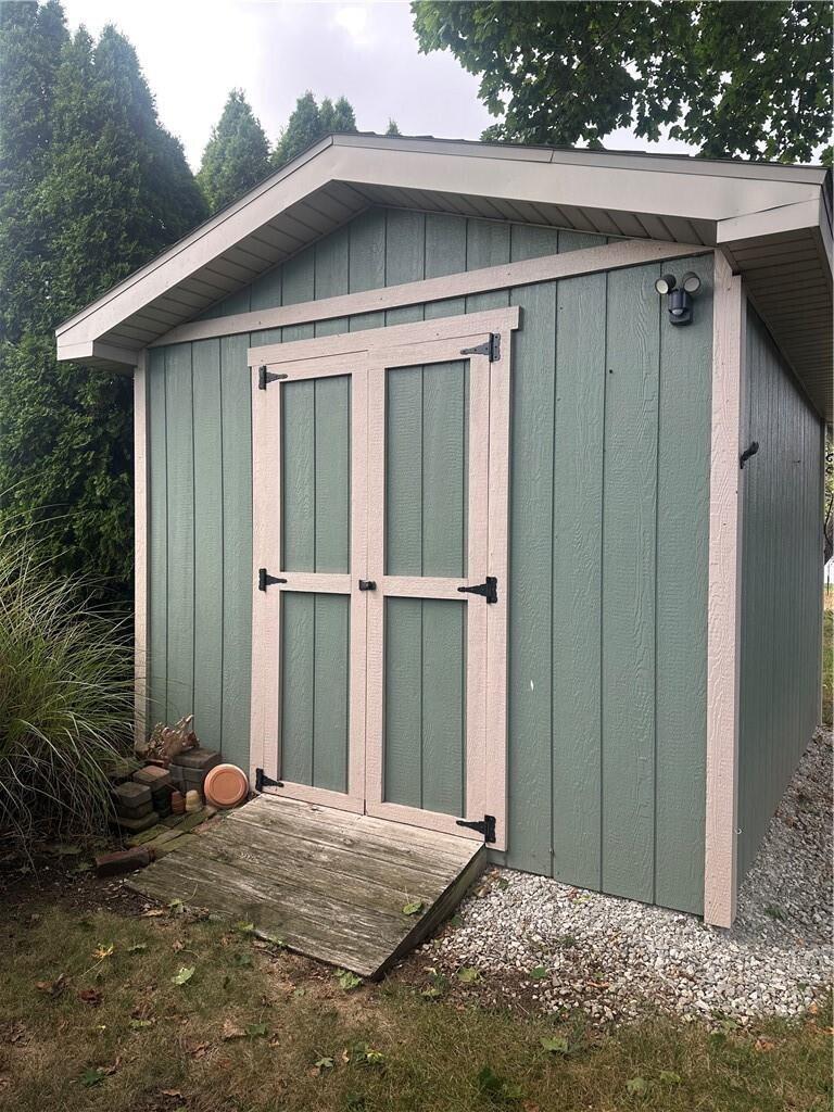 1248 Waterbury Place, Troy, Ohio 45373