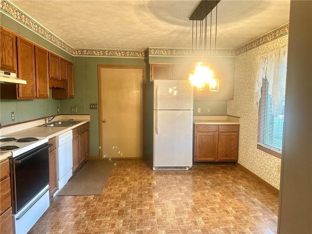 1248 Waterbury Place, Troy, Ohio 45373