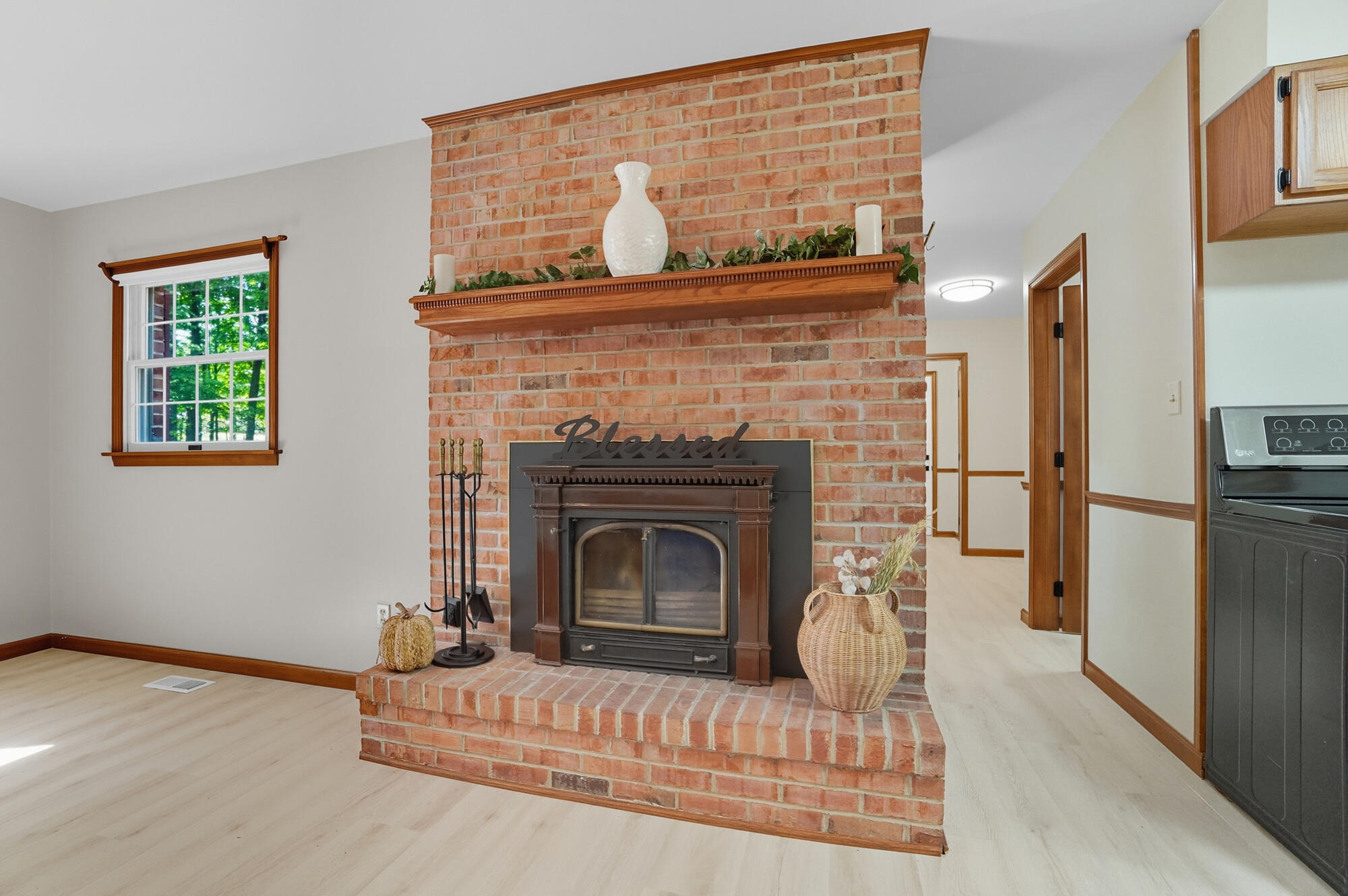 570 Aberfelda Drive, Springfield, Ohio 45504