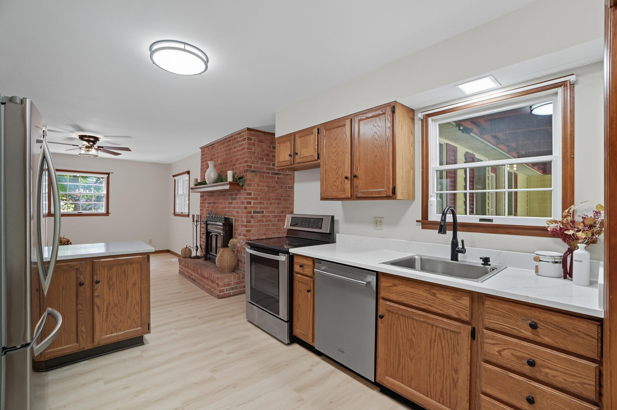 570 Aberfelda Drive, Springfield, Ohio 45504