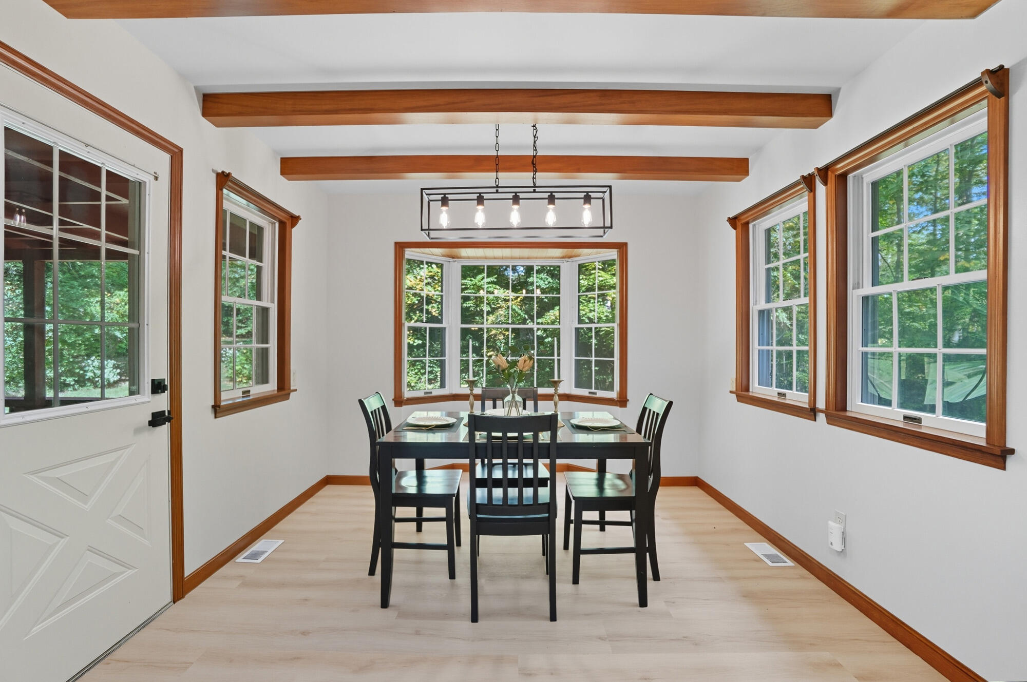 570 Aberfelda Drive, Springfield, Ohio 45504