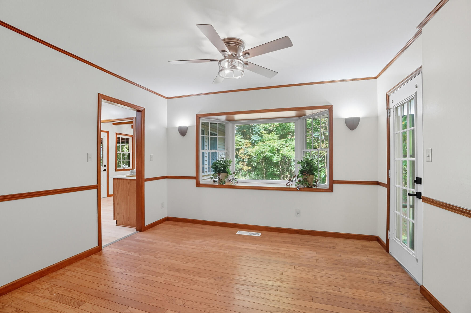 570 Aberfelda Drive, Springfield, Ohio 45504