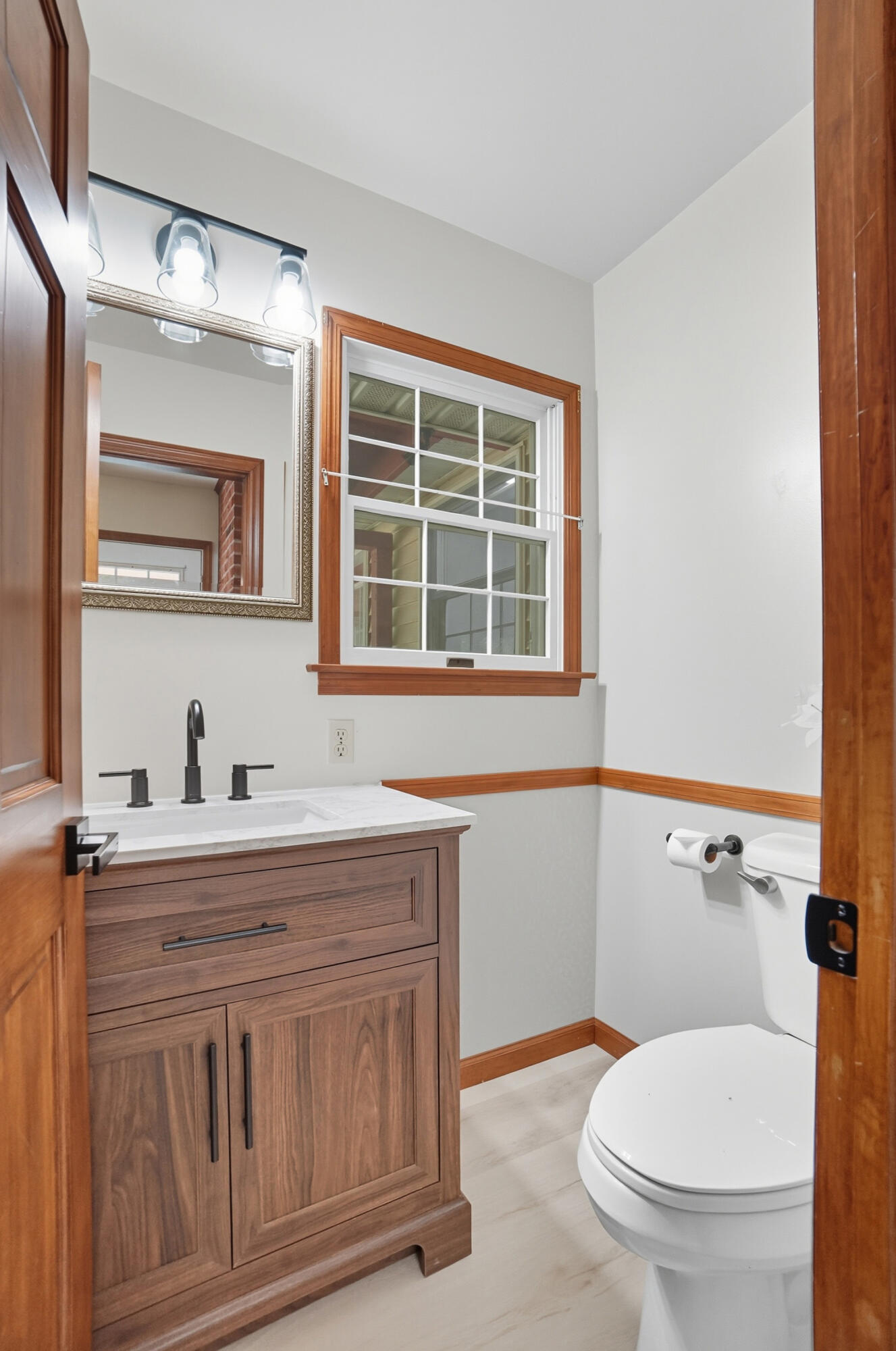 570 Aberfelda Drive, Springfield, Ohio 45504