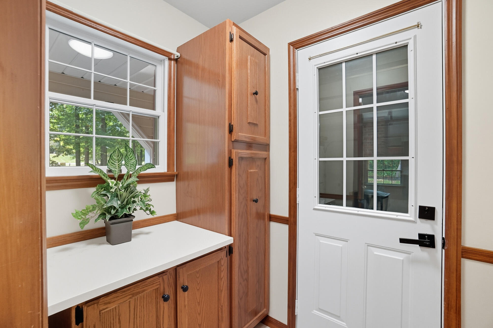 570 Aberfelda Drive, Springfield, Ohio 45504