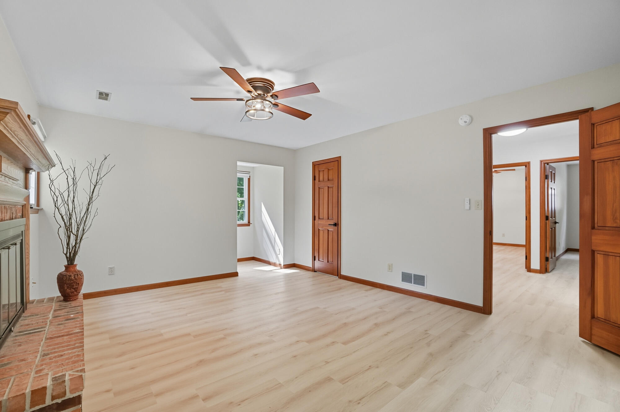 570 Aberfelda Drive, Springfield, Ohio 45504