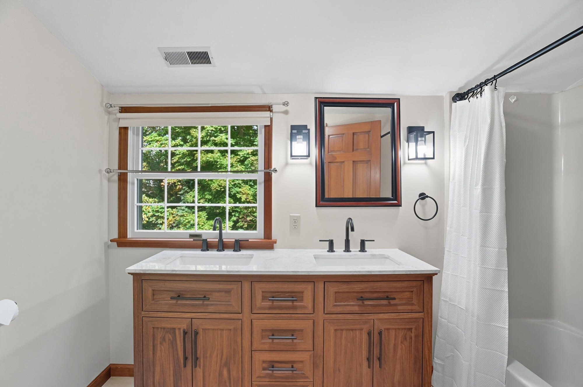 570 Aberfelda Drive, Springfield, Ohio 45504