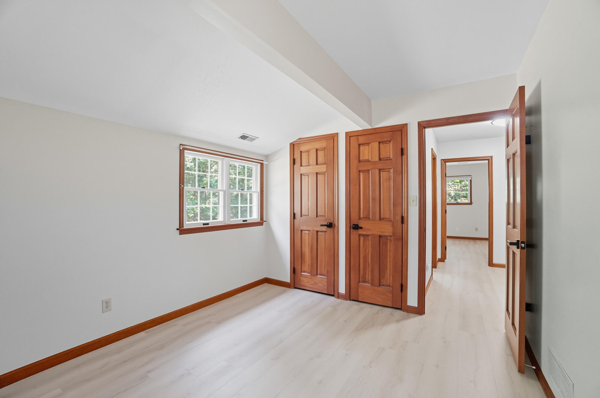 570 Aberfelda Drive, Springfield, Ohio 45504