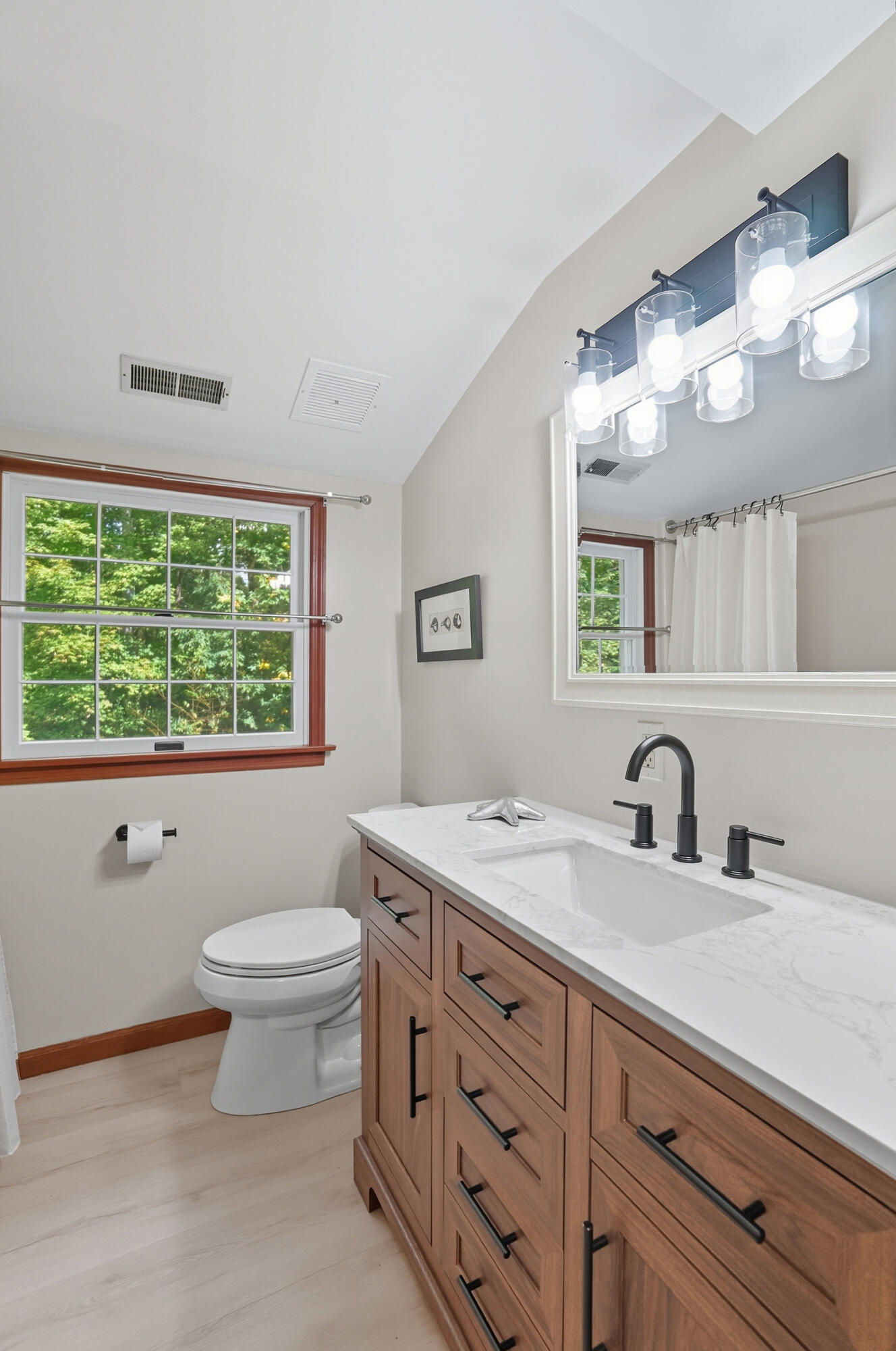 570 Aberfelda Drive, Springfield, Ohio 45504