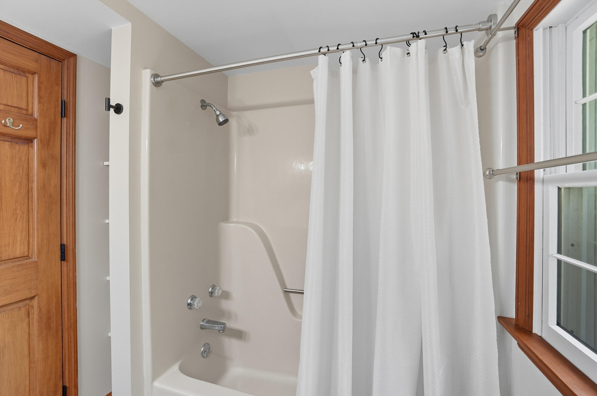 570 Aberfelda Drive, Springfield, Ohio 45504