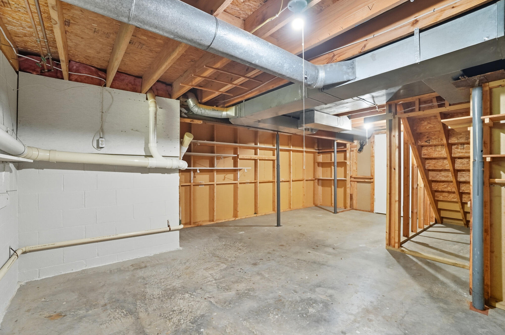 570 Aberfelda Drive, Springfield, Ohio 45504