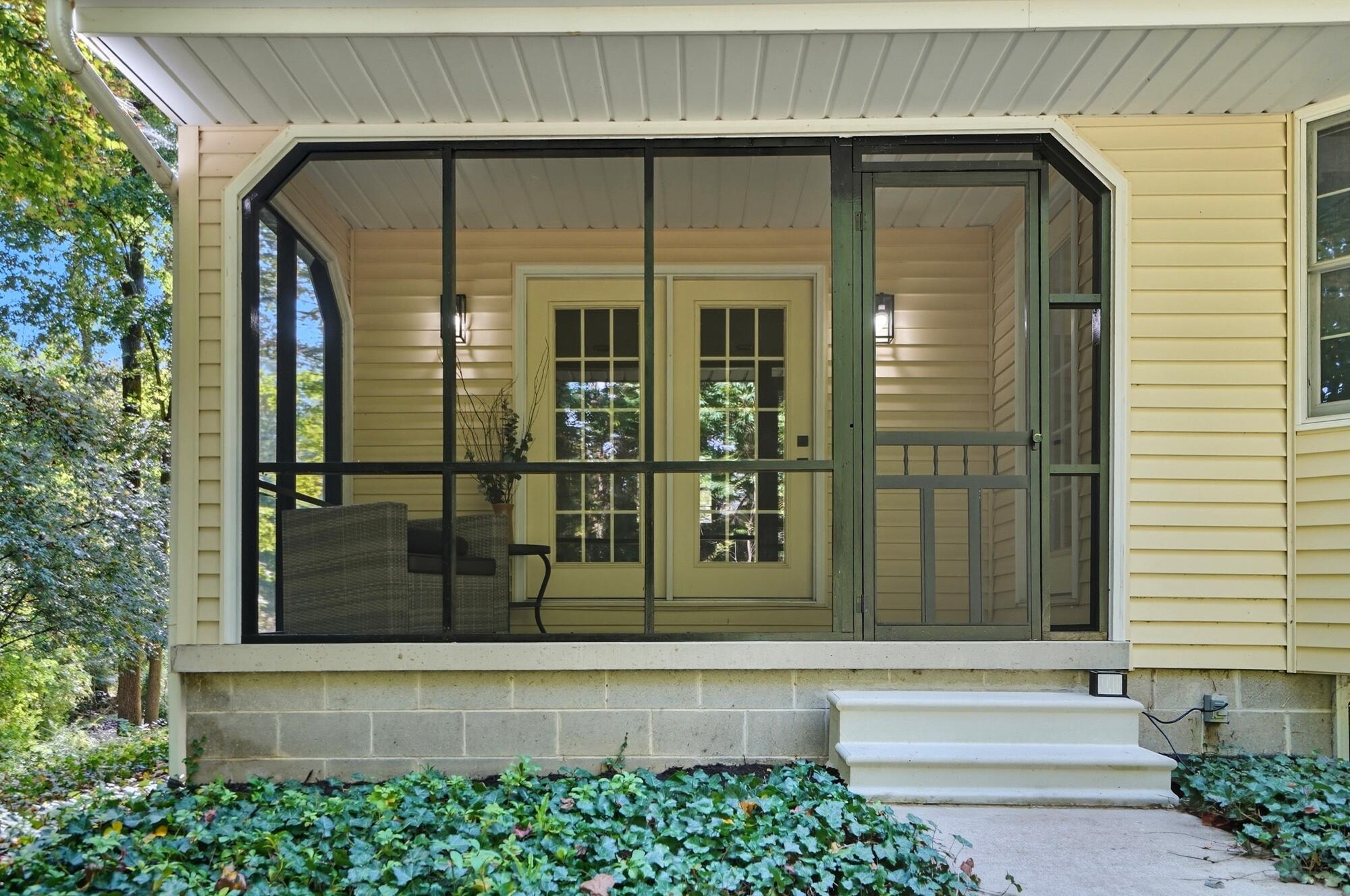 570 Aberfelda Drive, Springfield, Ohio 45504