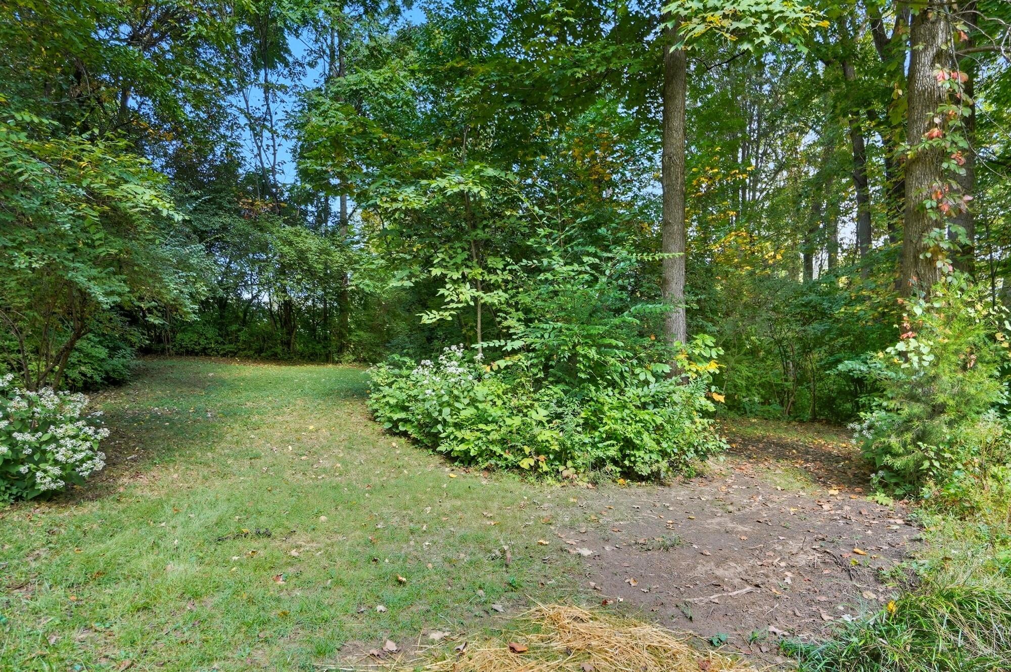 570 Aberfelda Drive, Springfield, Ohio 45504