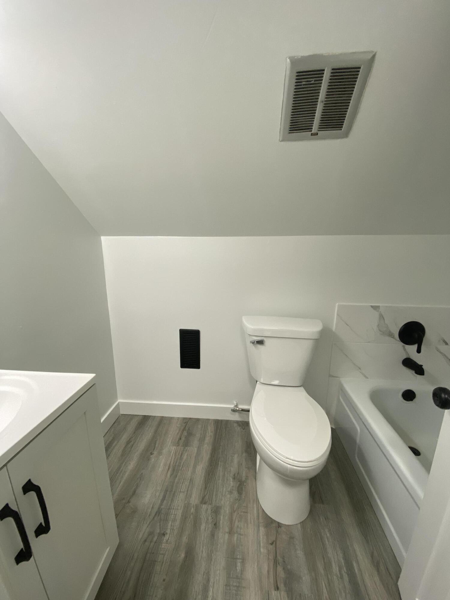 1329 Lee Road, Troy, Ohio 45373