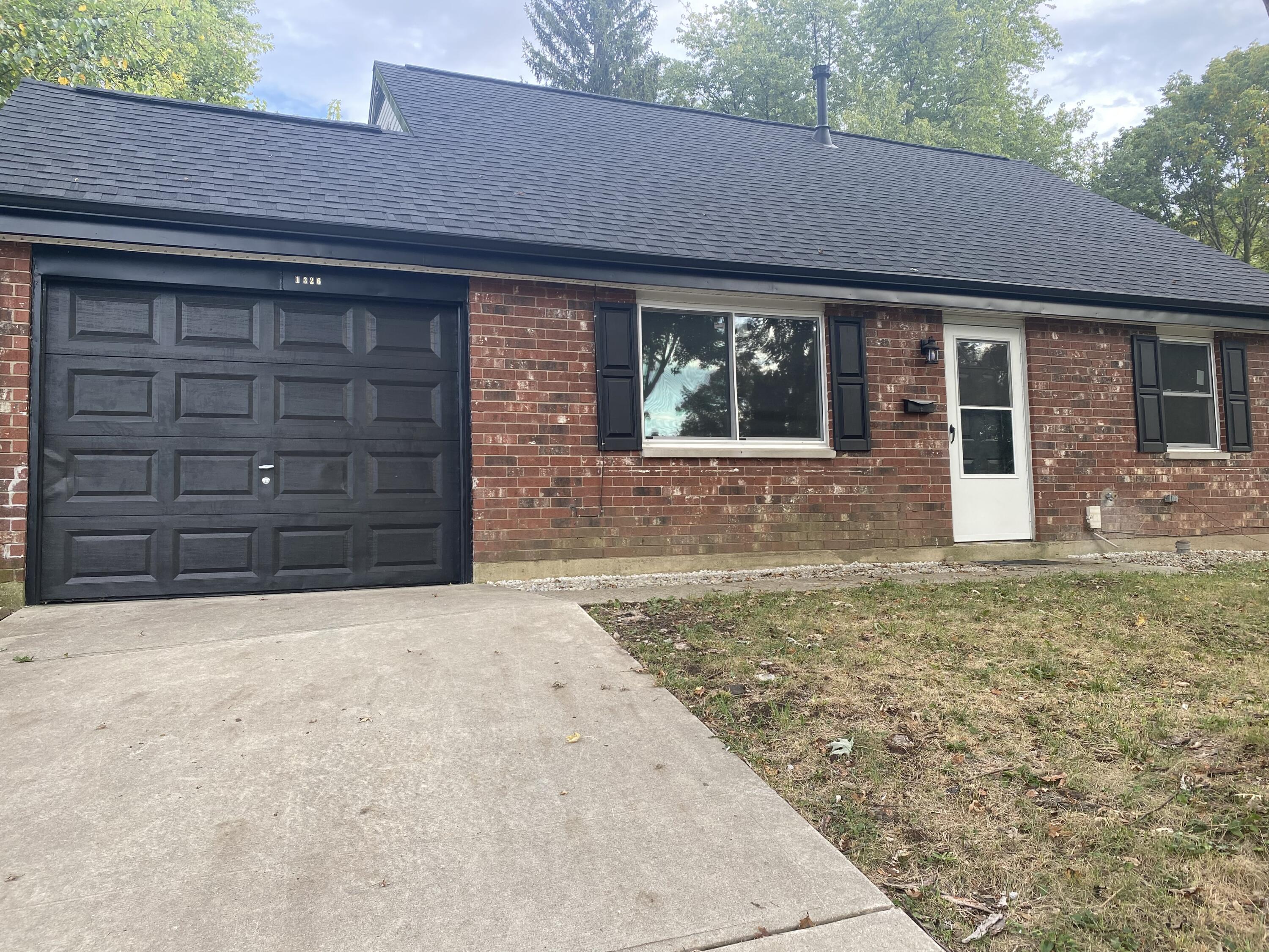 1329 Lee Road, Troy, Ohio 45373