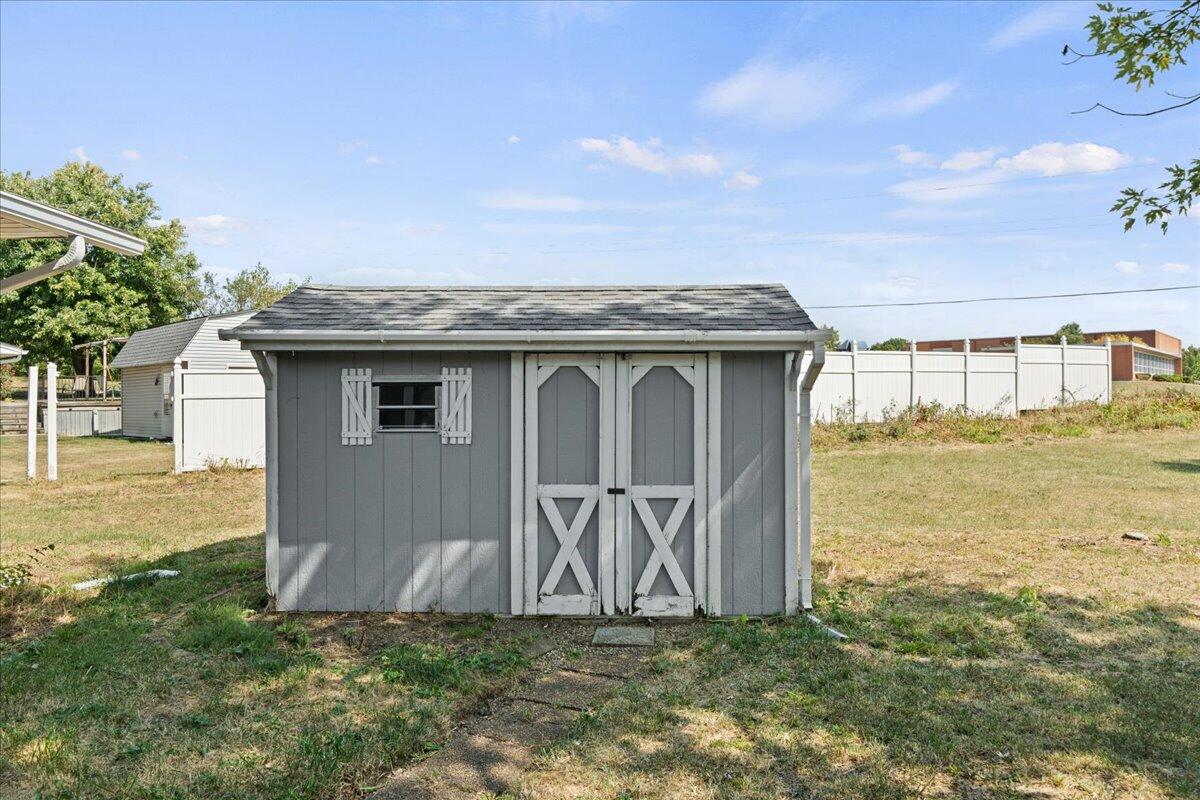 4533 Drayton Court, Kettering, Ohio 45440