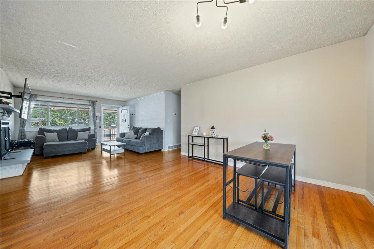 4533 Drayton Court, Kettering, Ohio 45440