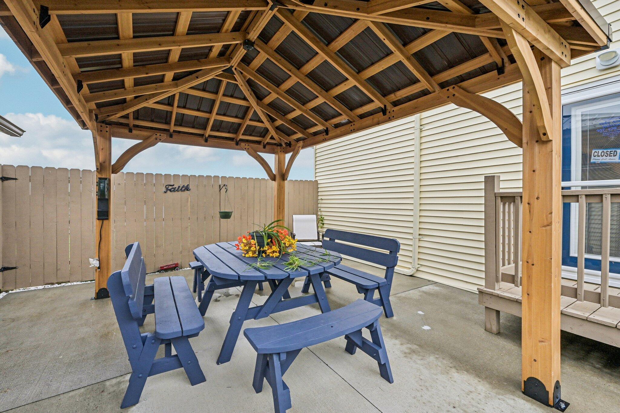 1262 Heck Hill Road, Saint Paris, Ohio 43072