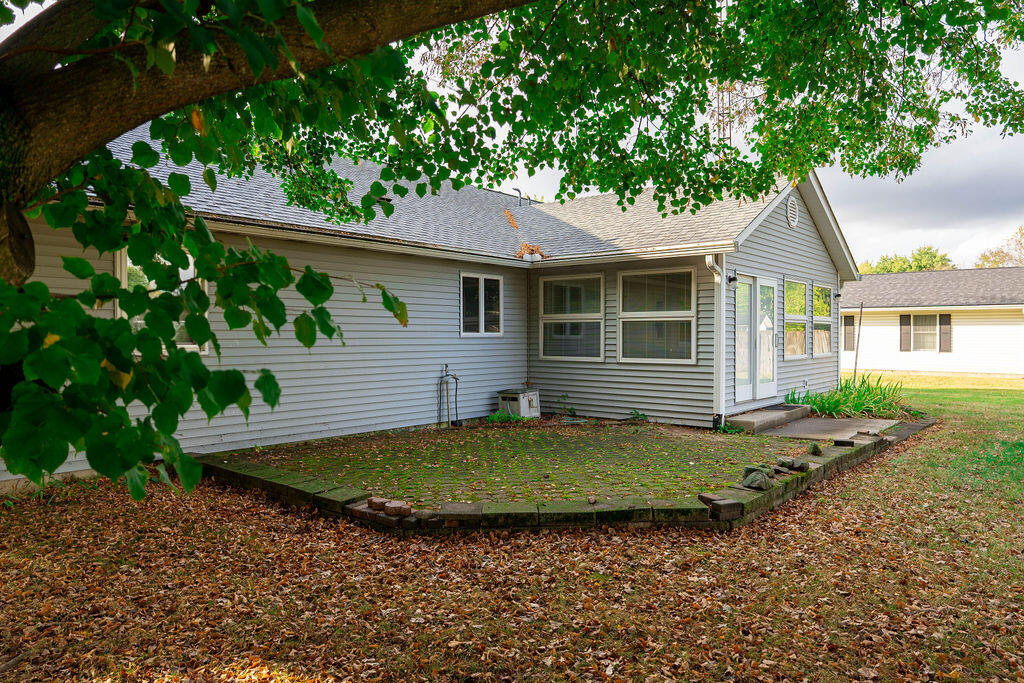 341 Eastview Drive, Urbana, Ohio 43078