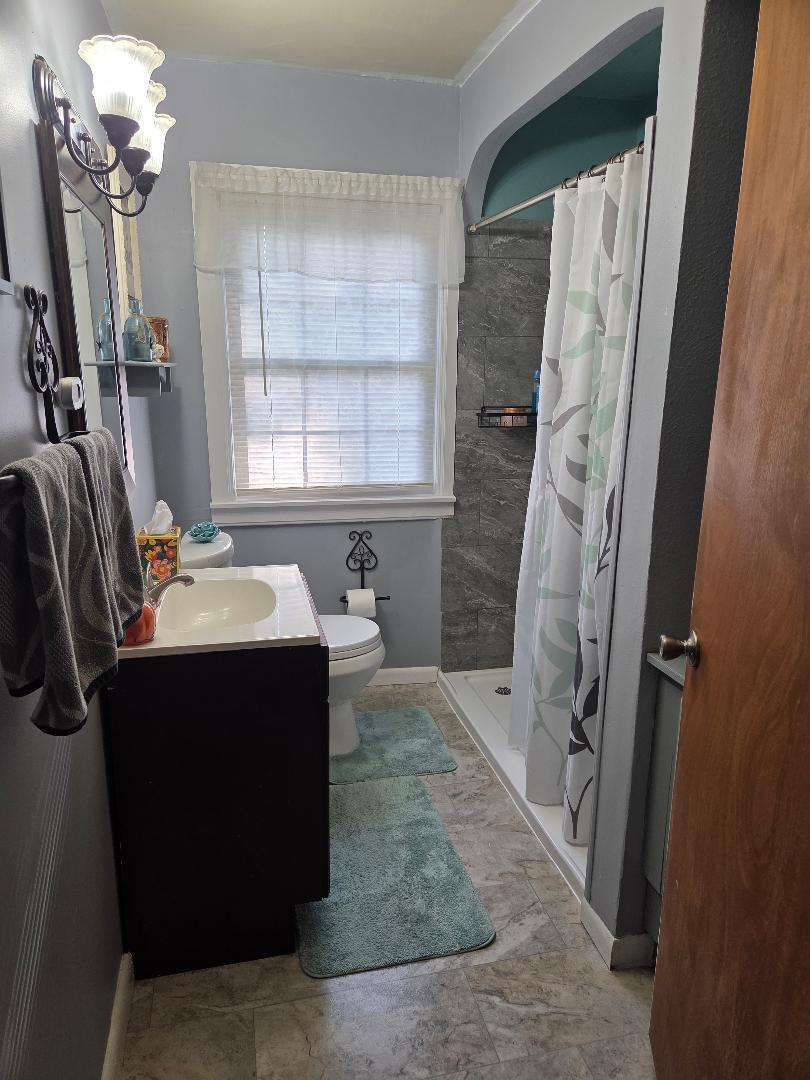 438 Lawnview Avenue, Springfield, Ohio 45505