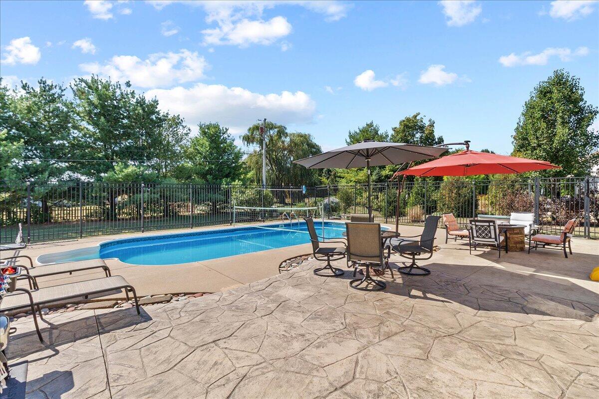 1530 Carmel Drive, Marysville, Ohio 43040