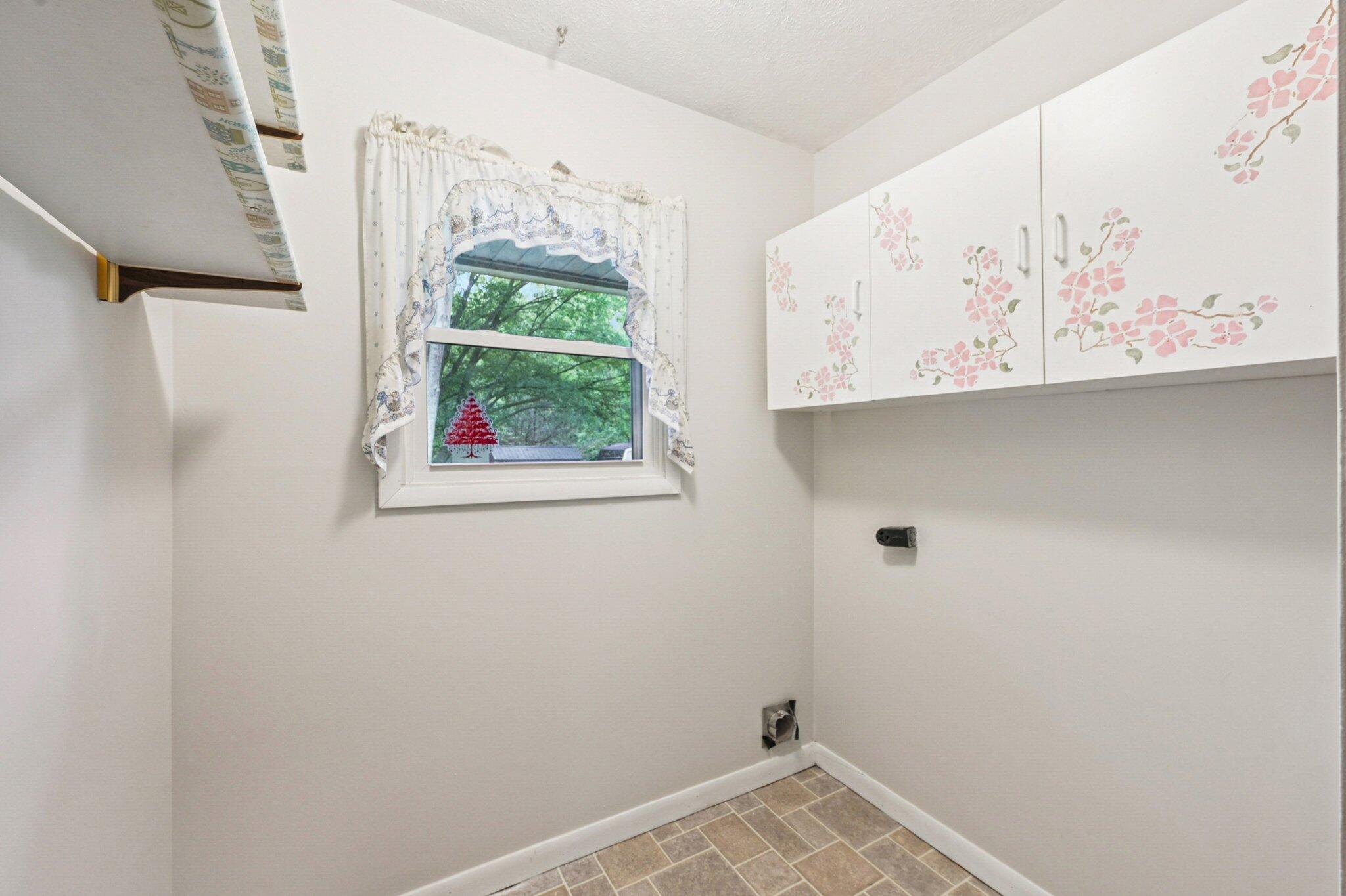 199 Fairfield Pike, Enon, Ohio 45323