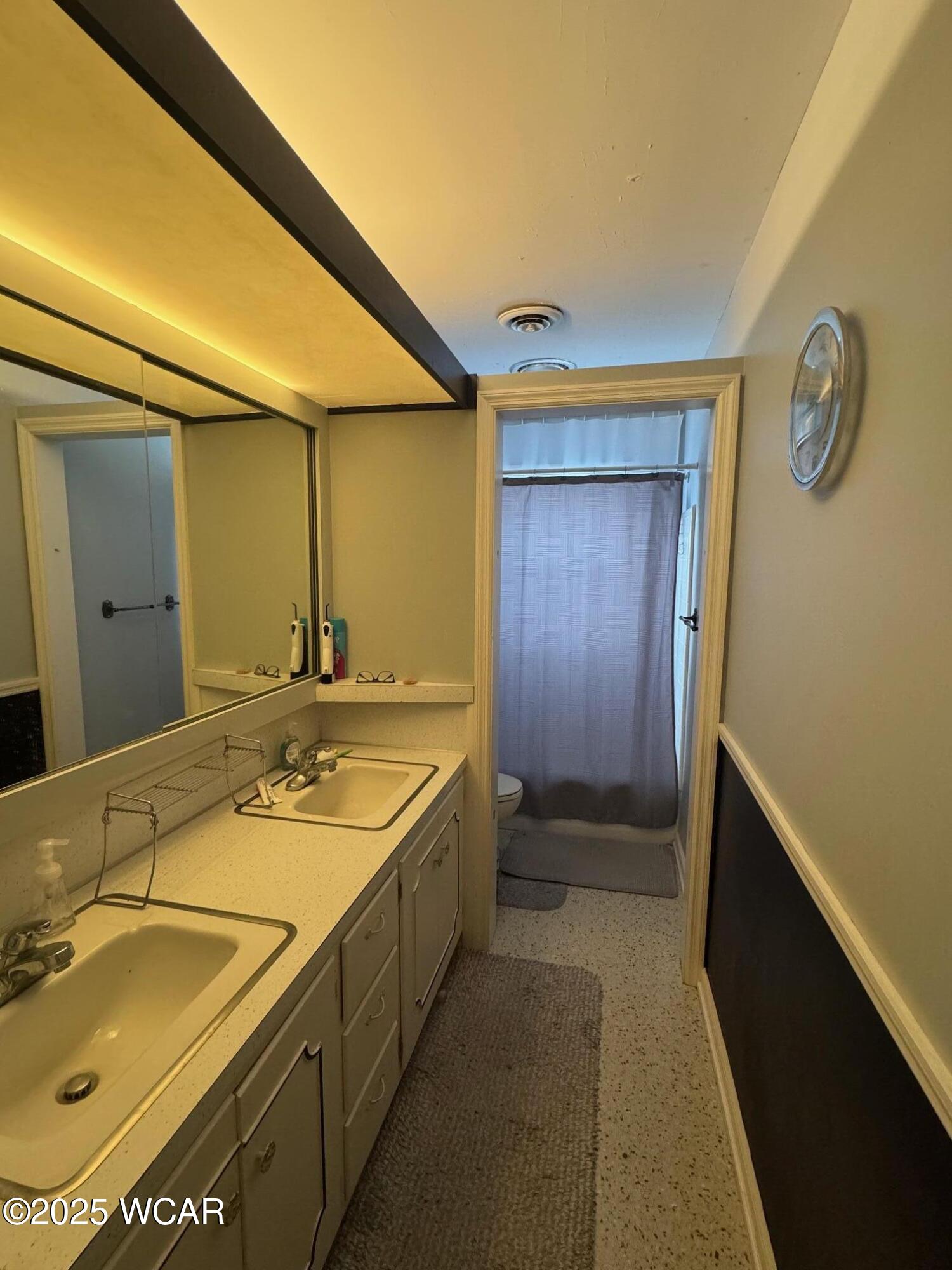 777 Maydoll Drive, Kenton, Ohio