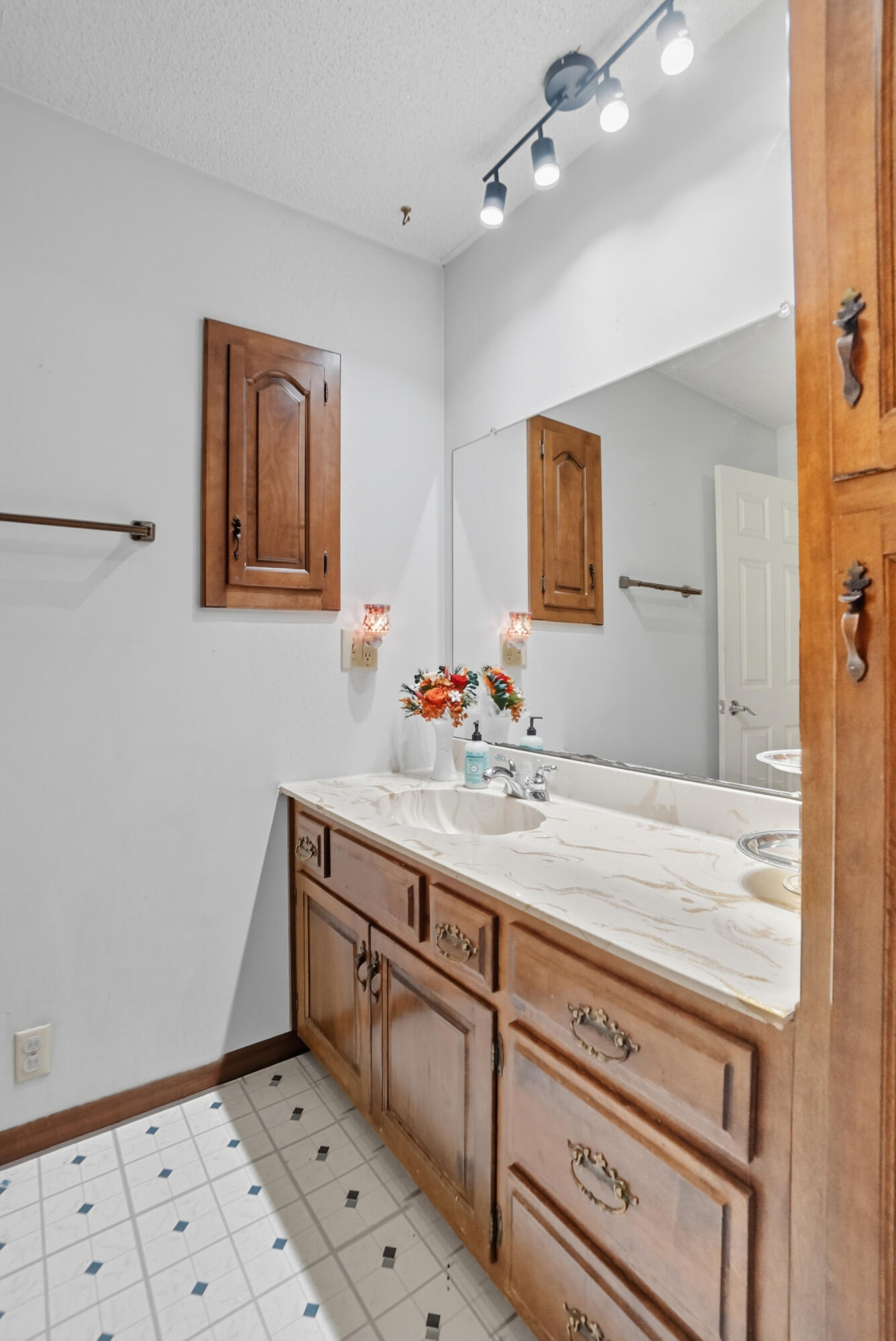 1855 Cool Road, Lima, Ohio 45806