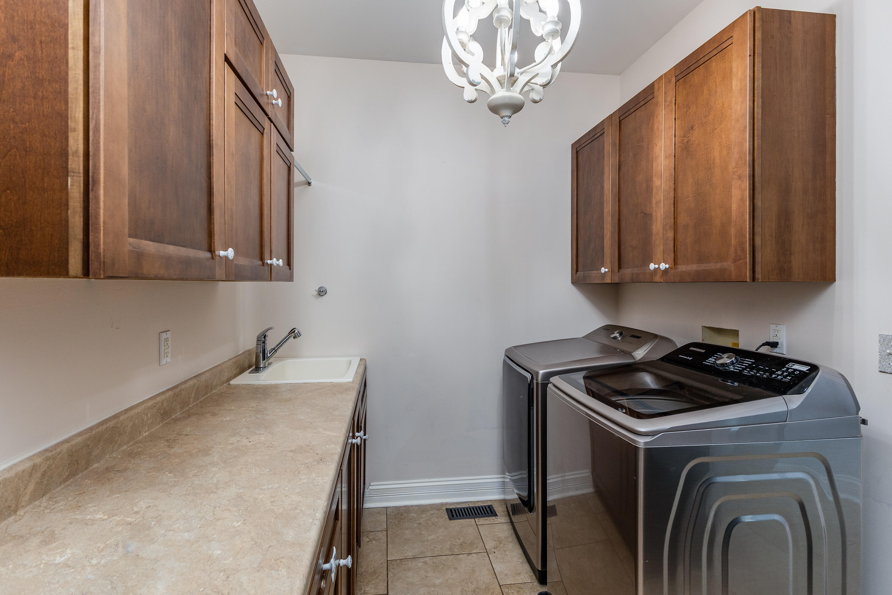 1800 Ash Meadow Court, Xenia, Ohio 45385