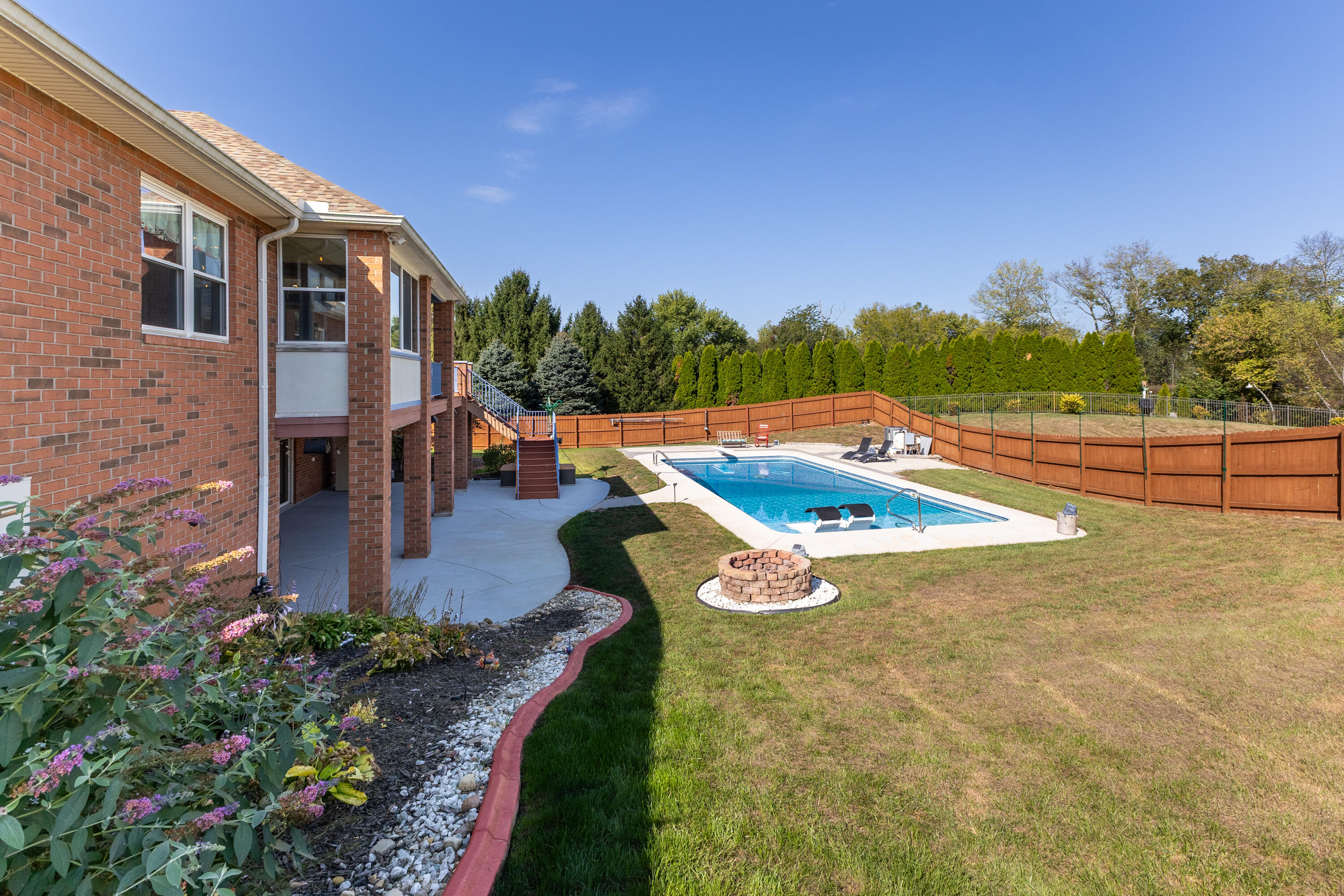 1800 Ash Meadow Court, Xenia, Ohio 45385