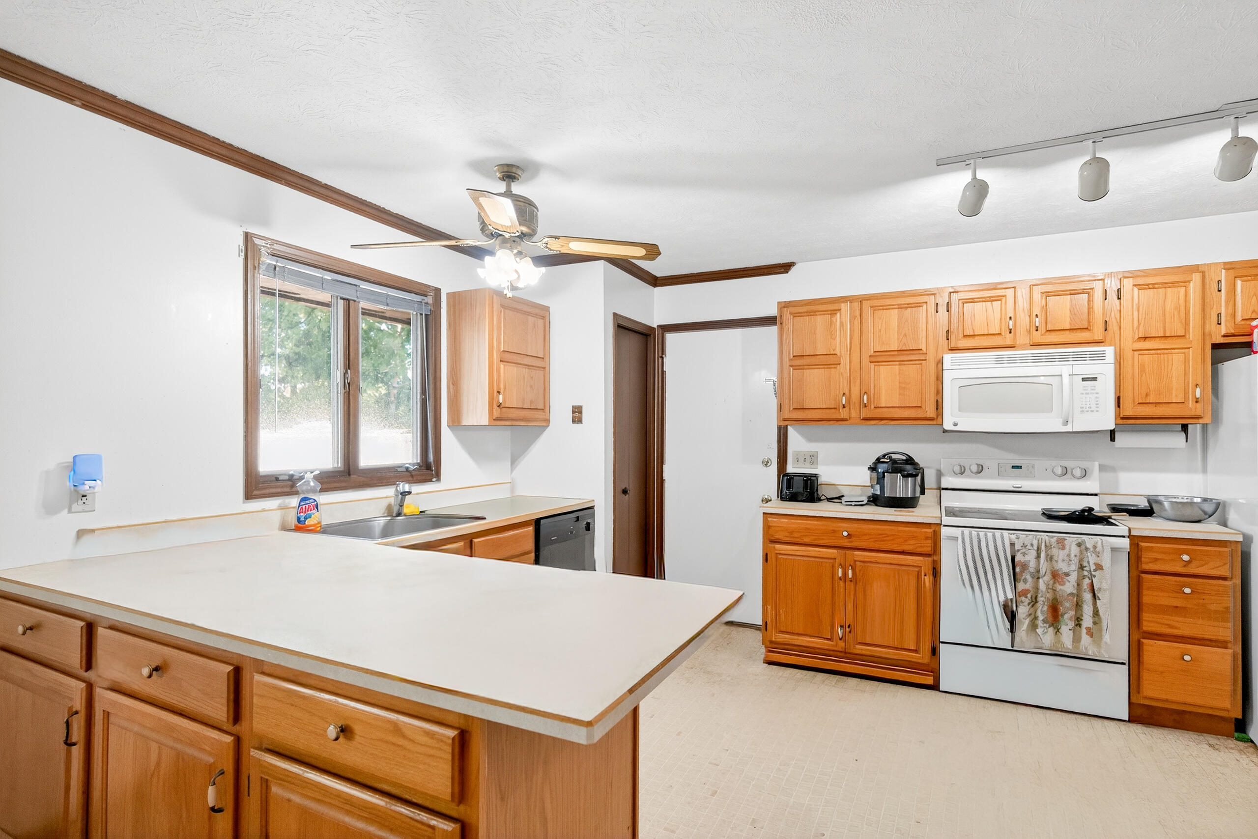 748 Stratford Drive, Sidney, Ohio 45365