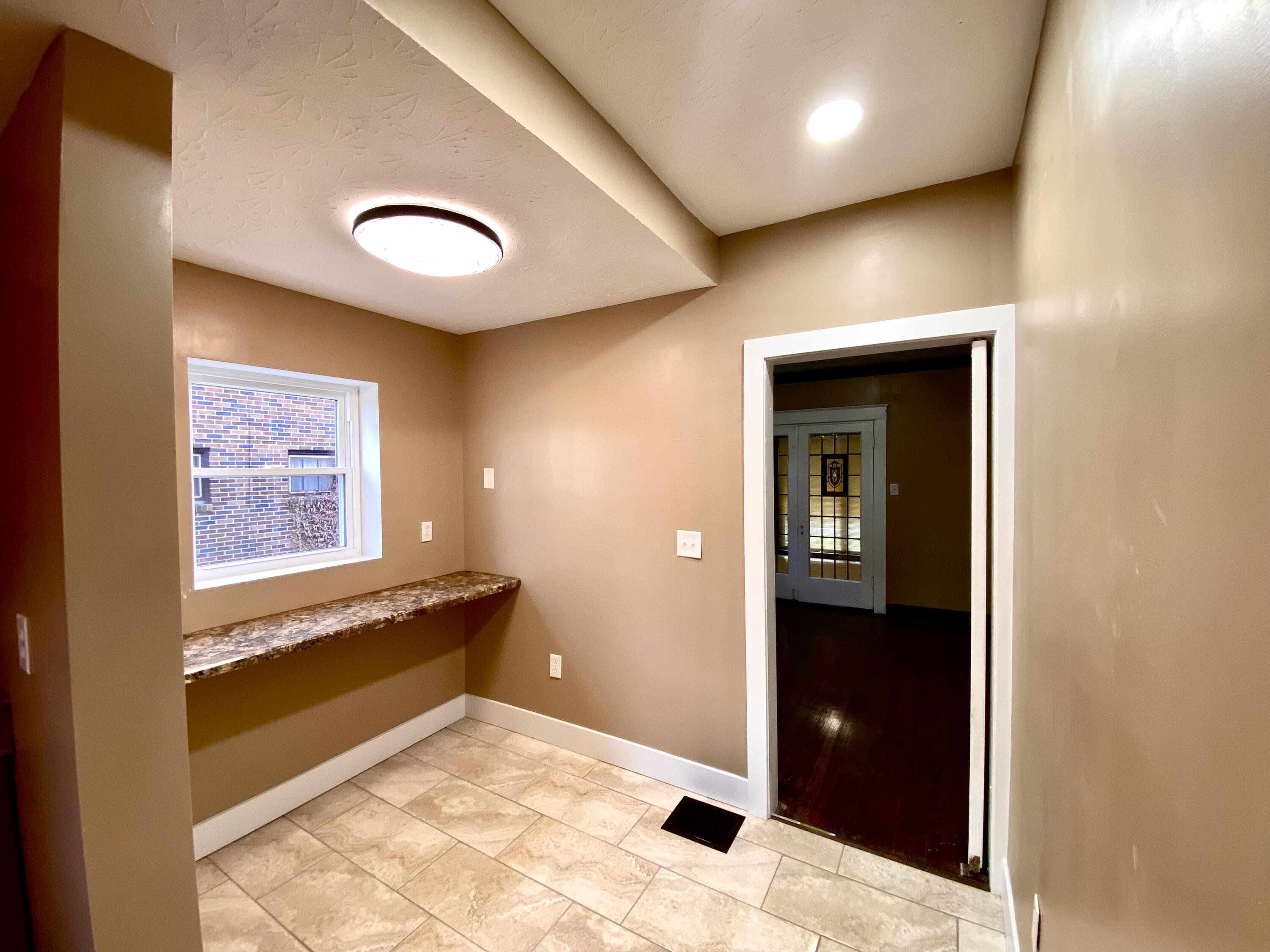 1374 Catalpa Drive, Dayton, Ohio 45406