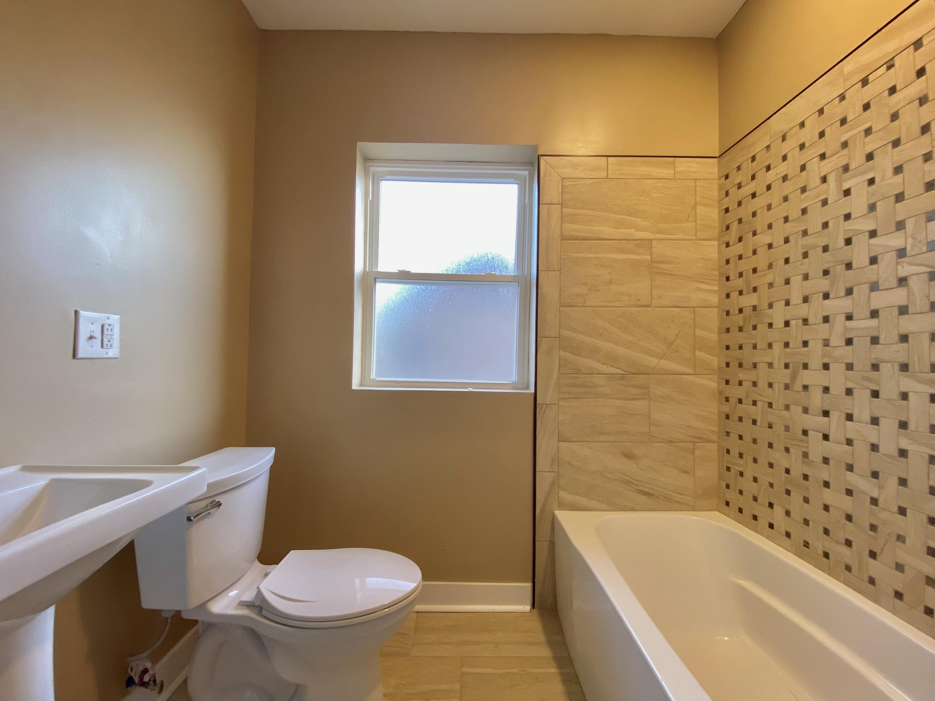 1374 Catalpa Drive, Dayton, Ohio 45406