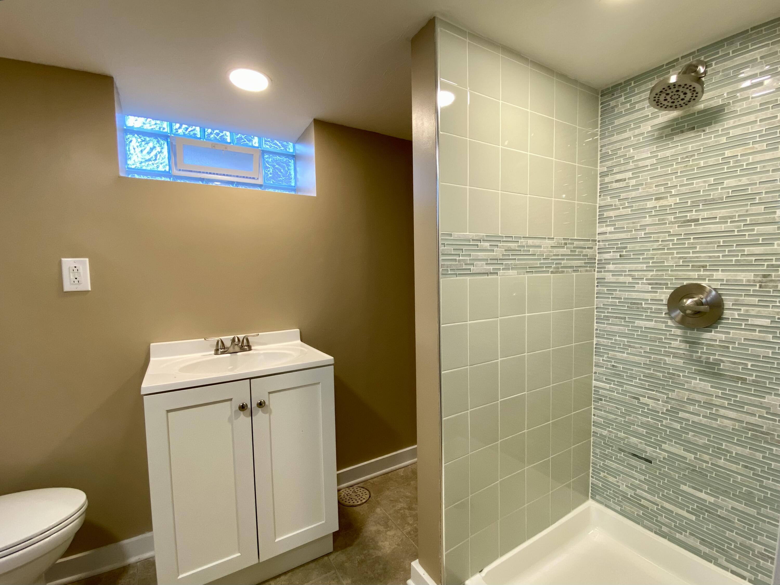 1374 Catalpa Drive, Dayton, Ohio 45406