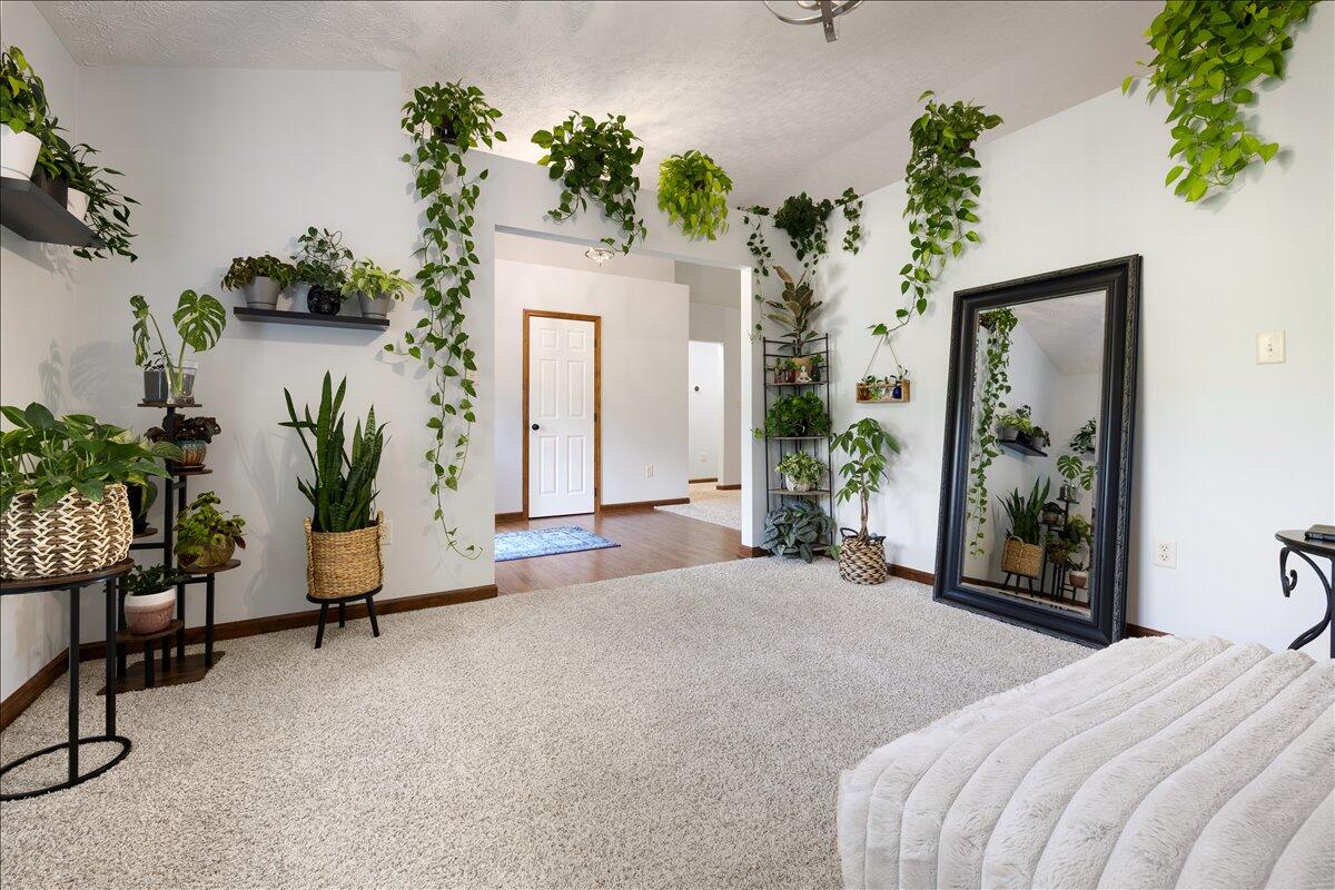 7595 Meeker Road, Dayton, Ohio 45414