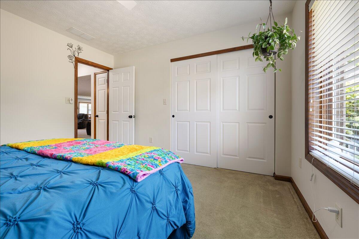 7595 Meeker Road, Dayton, Ohio 45414