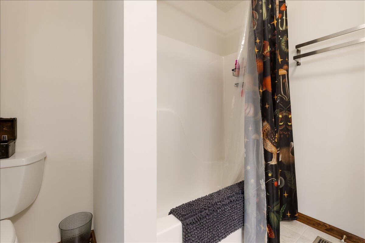 7595 Meeker Road, Dayton, Ohio 45414