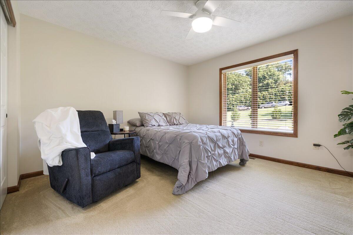 7595 Meeker Road, Dayton, Ohio 45414