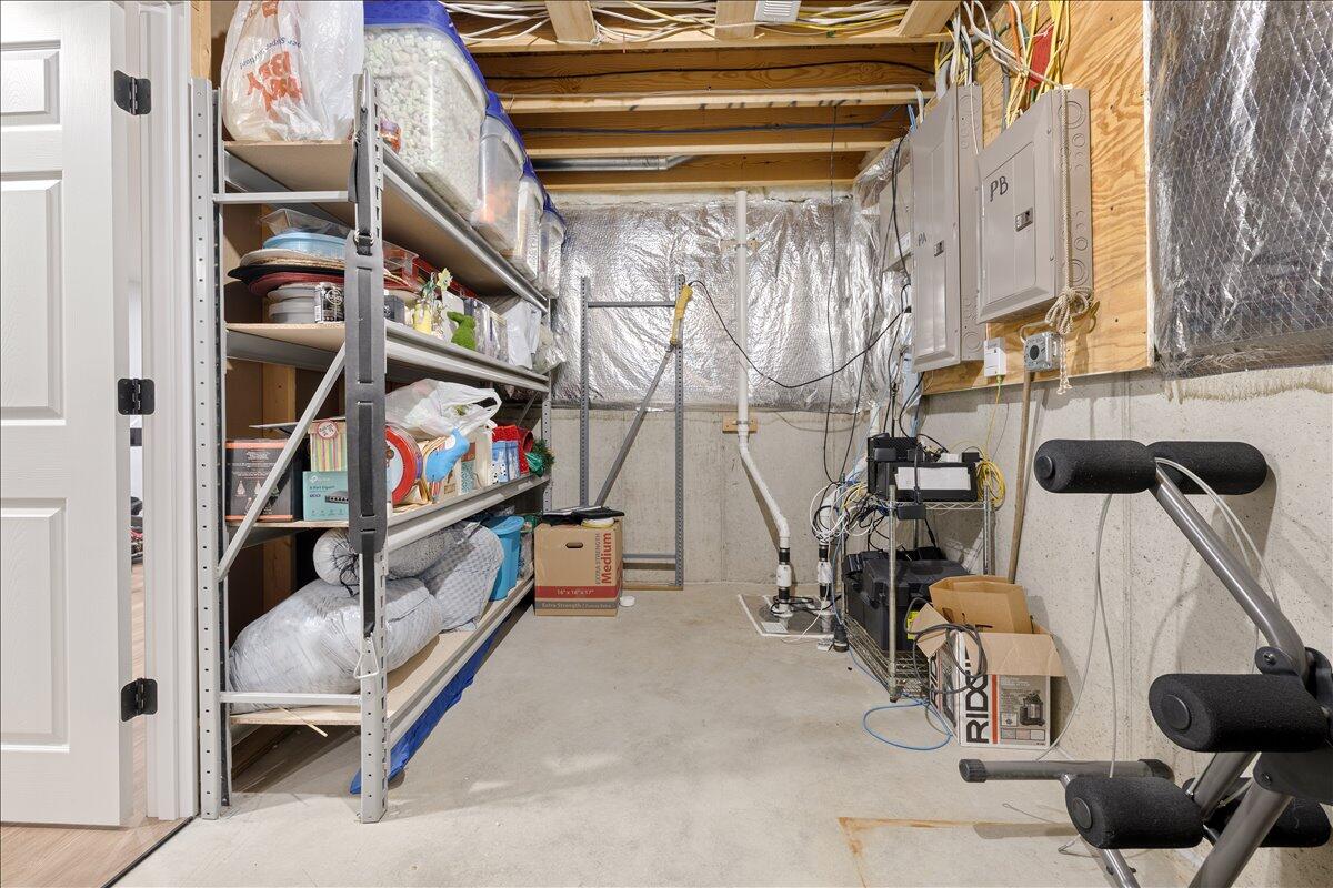 7595 Meeker Road, Dayton, Ohio 45414