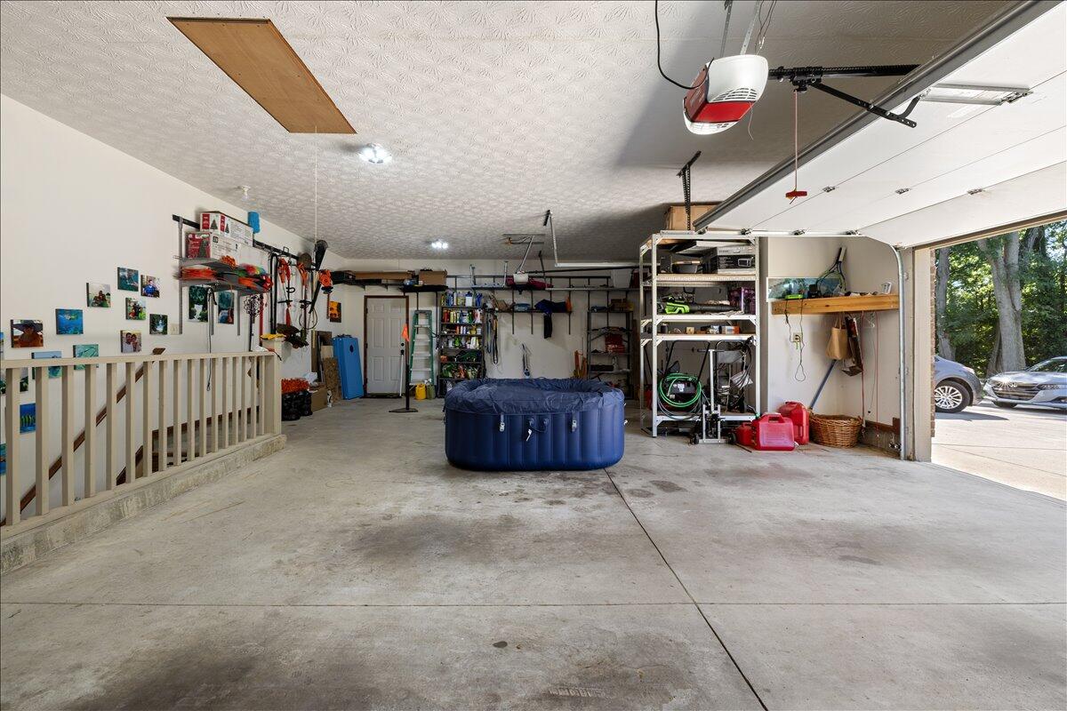 7595 Meeker Road, Dayton, Ohio 45414