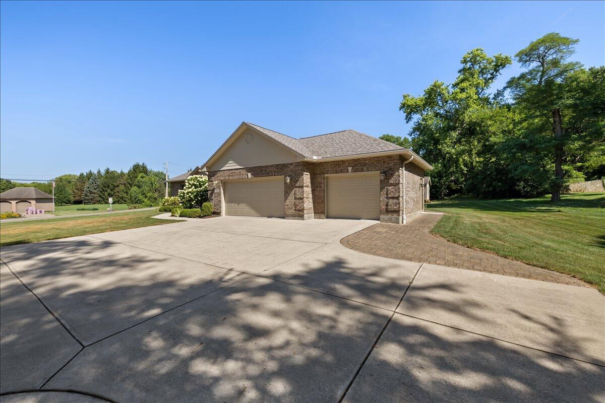 7595 Meeker Road, Dayton, Ohio 45414