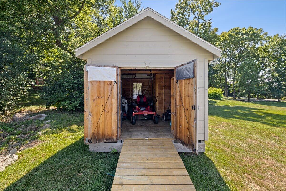 7595 Meeker Road, Dayton, Ohio 45414