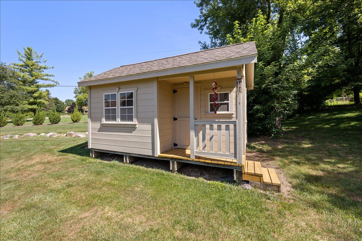 7595 Meeker Road, Dayton, Ohio 45414