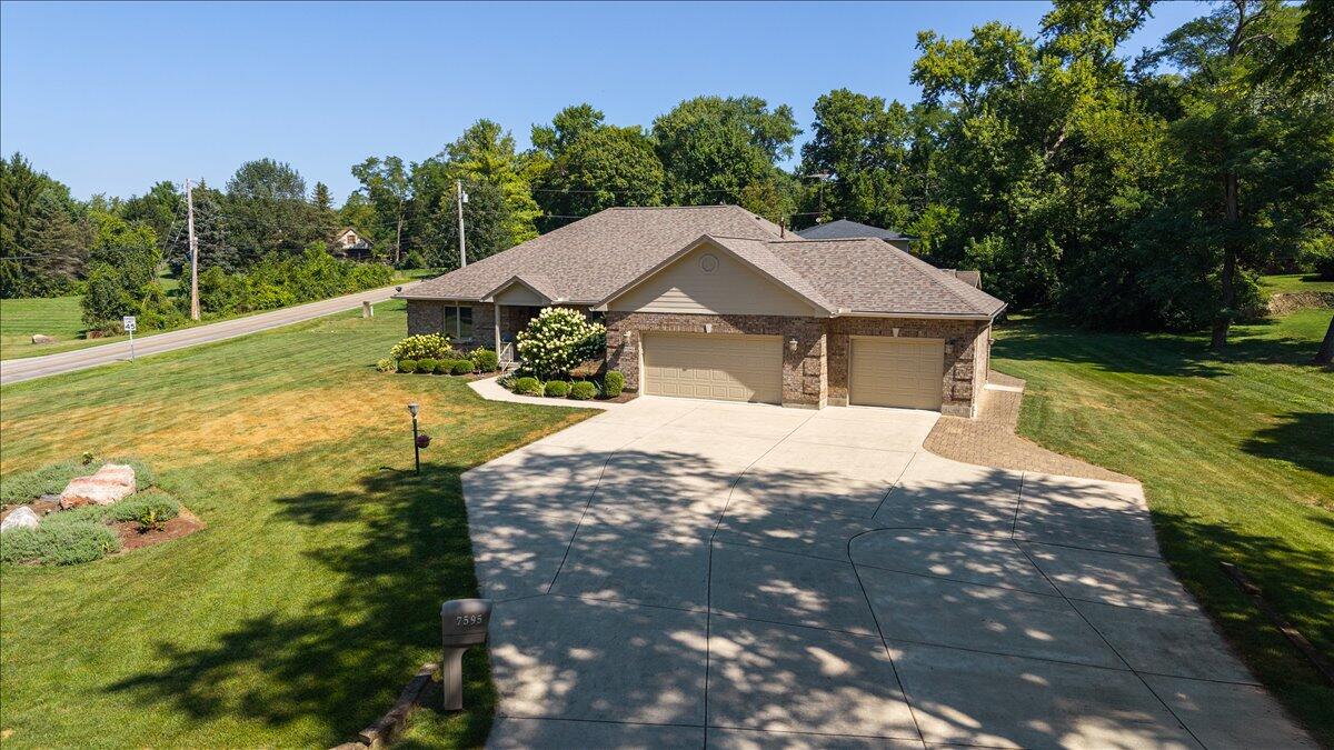 7595 Meeker Road, Dayton, Ohio 45414