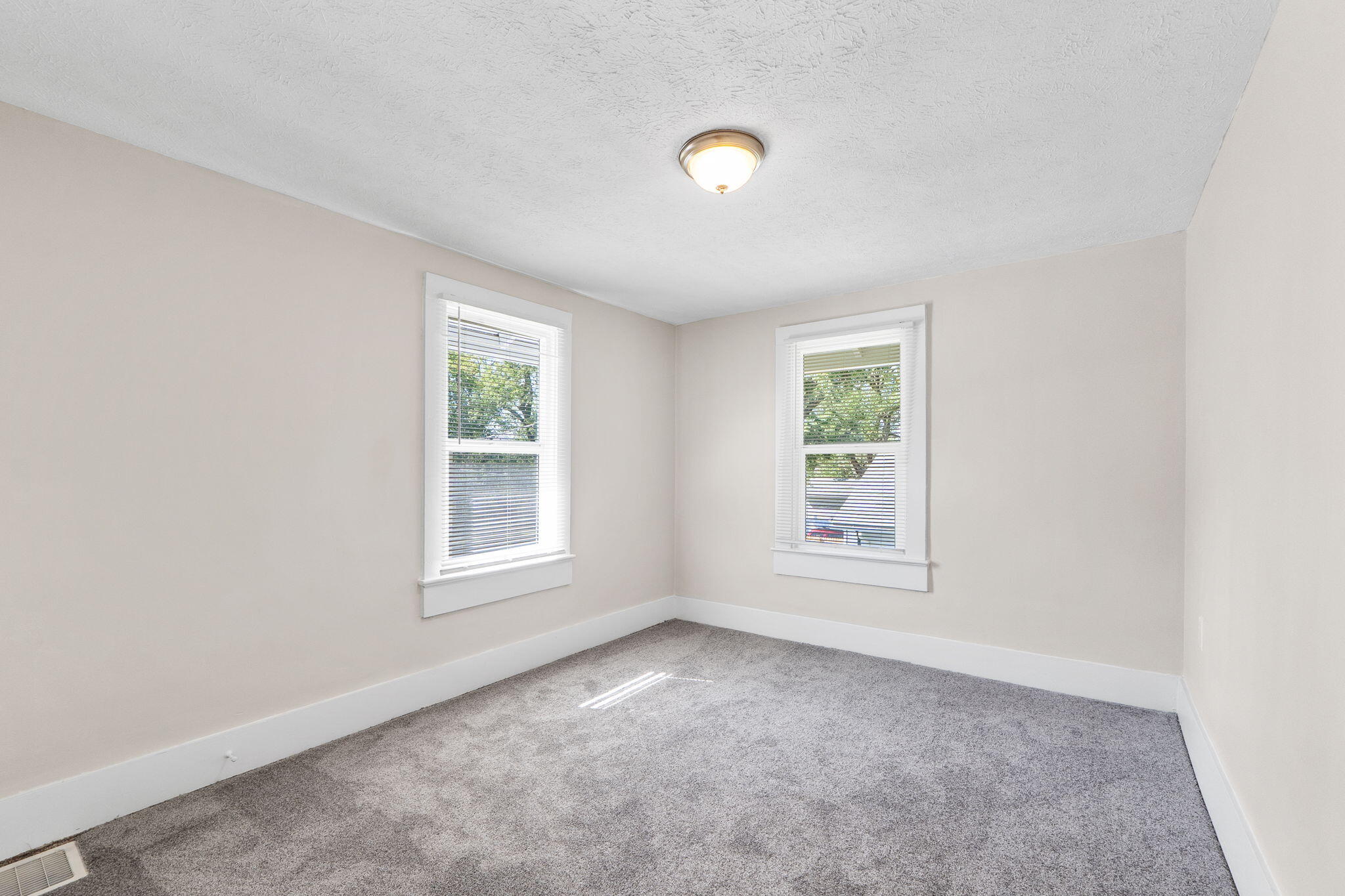 320 Xenia Drive, Fairborn, Ohio 45324