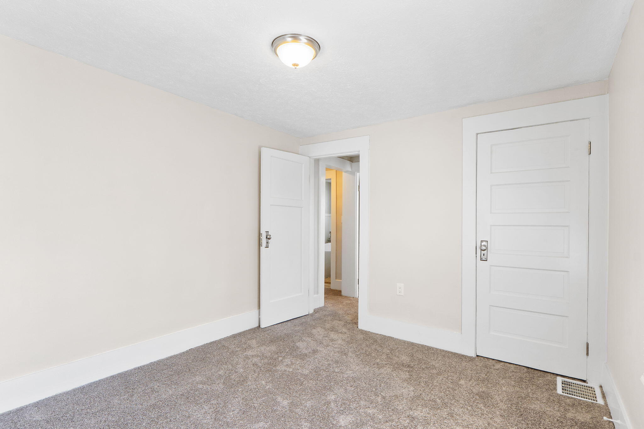 320 Xenia Drive, Fairborn, Ohio 45324