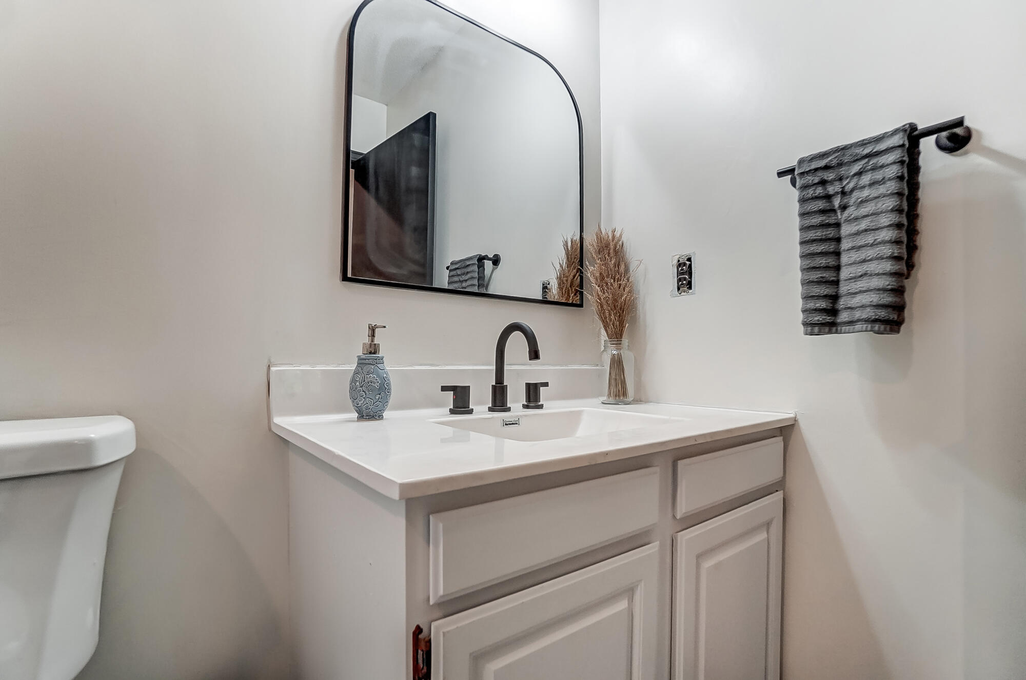 22284 State Route 198, Wapakoneta, Ohio 45895