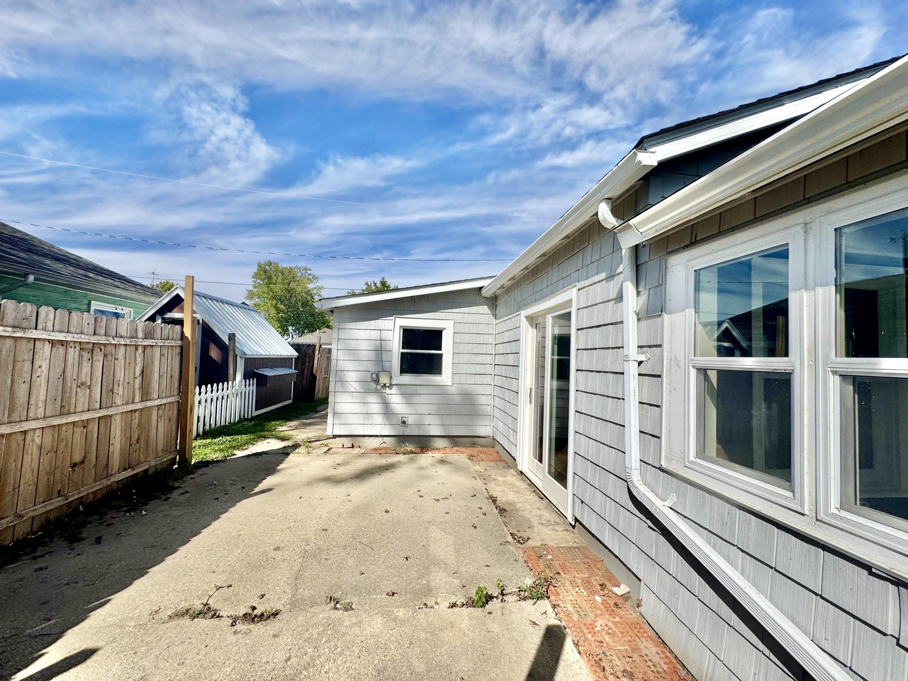 8960 Maple Street, Lakeview, Ohio 43331