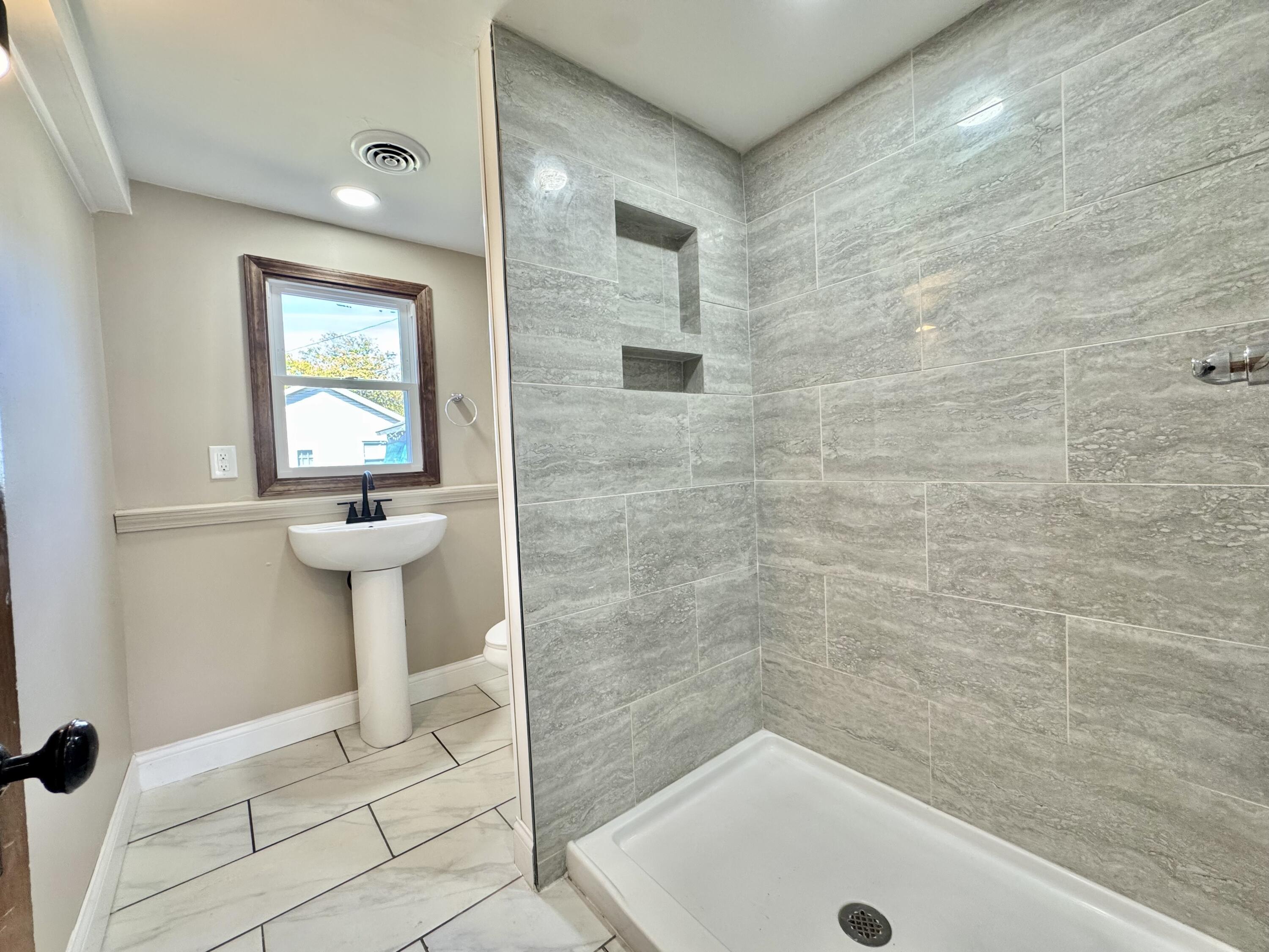 8960 Maple Street, Lakeview, Ohio 43331