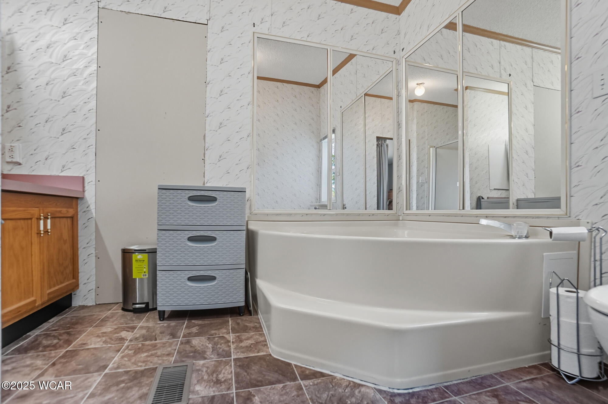 4995 Napoleon Road, Lima, Ohio