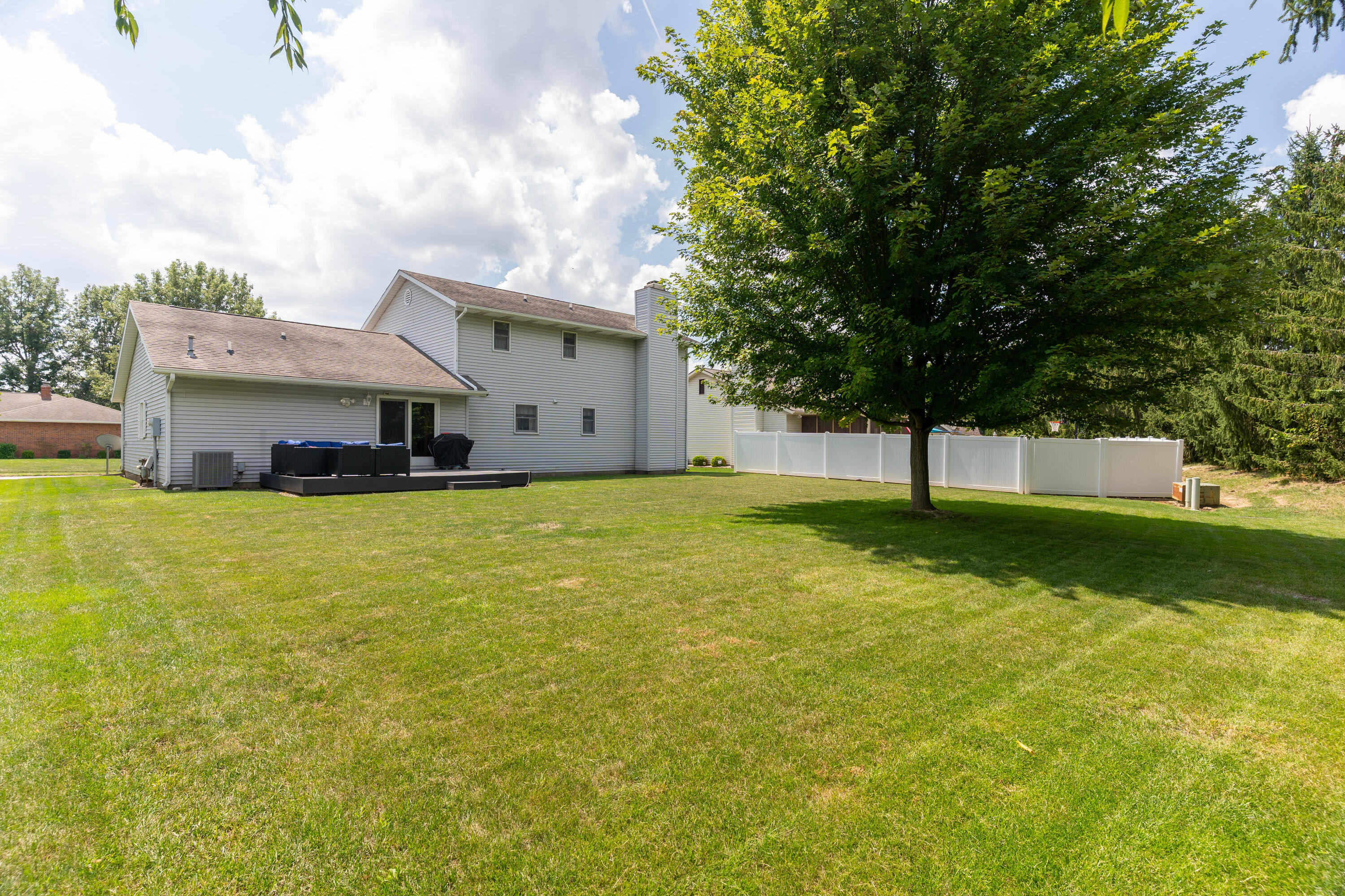 1559 Timberidge Drive, Sidney, Ohio 45365